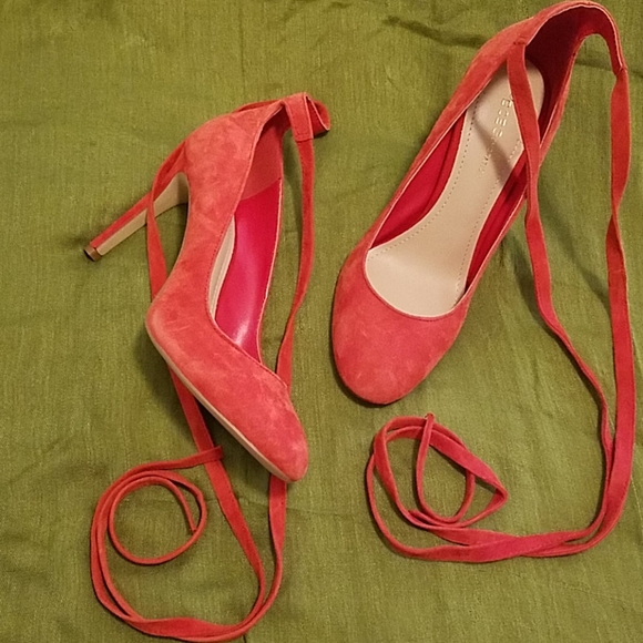 BCBG Light Red Leather Heels size 7.5 - Picture 2 of 8